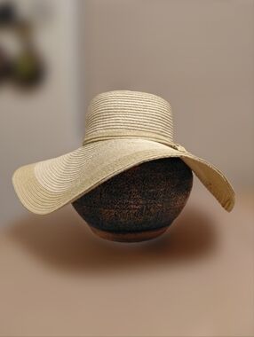 Floppy Straw Hat 22 " Head 18" Brim Two Tone Sun N Sand Vintange
